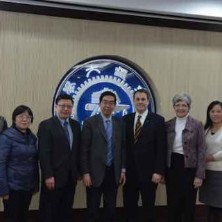 美国约翰·霍普金斯大学教务长一行访问上海交通大学