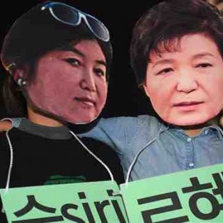 互动百科：韩国朴槿惠闺蜜门后，日本出现的绝食男是什么？